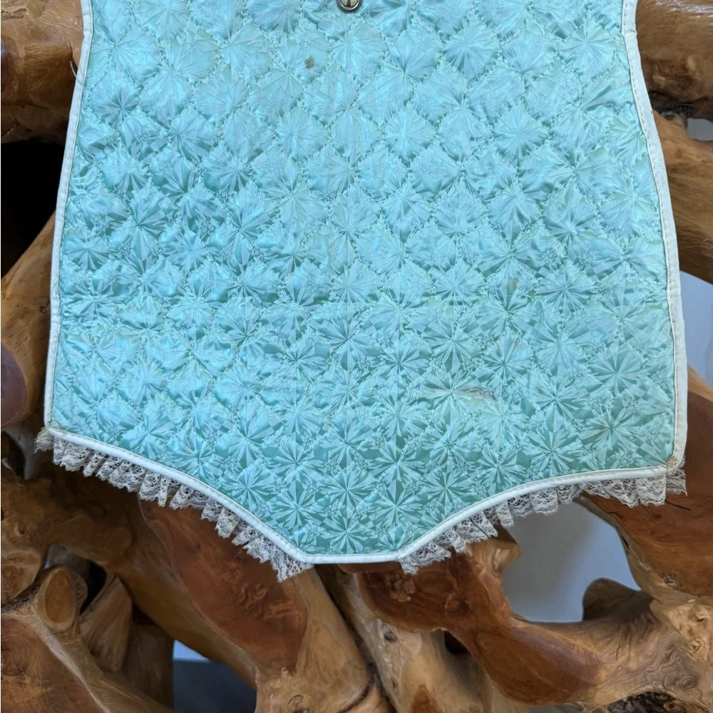 👄 Vintage Style Blue Laundry Bag with Lace Trim